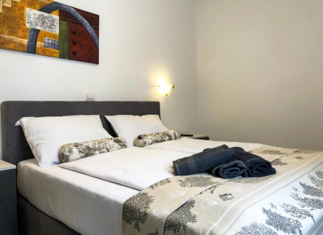 Seafront 2-Bedroom Apartment Nika - Rabac Ngoại thất bức ảnh