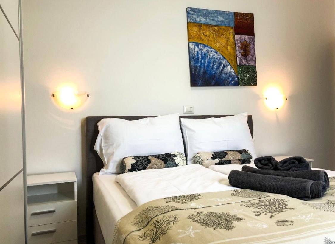 Seafront 2-Bedroom Apartment Nika - Rabac Ngoại thất bức ảnh